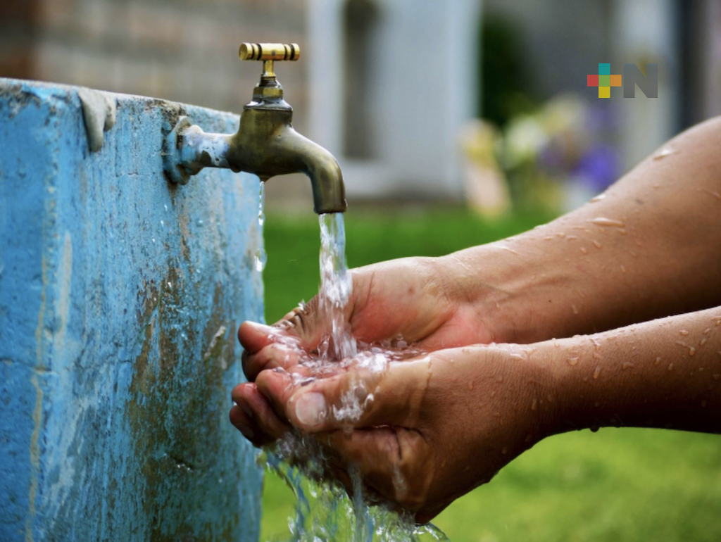 Garantiza Cuitláhuac García abasto de agua en Xalapa